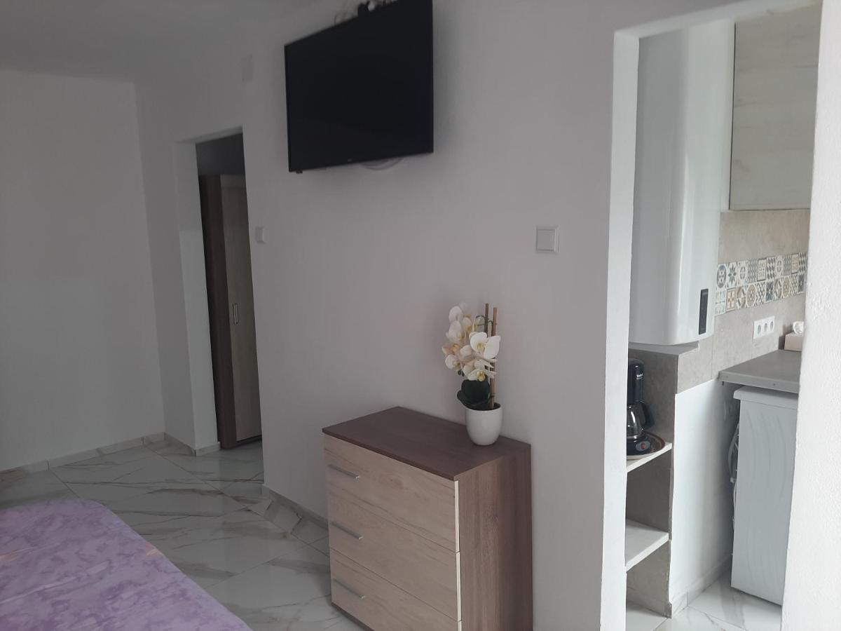 Apartament IAZMI Băile Herculane Exterior foto