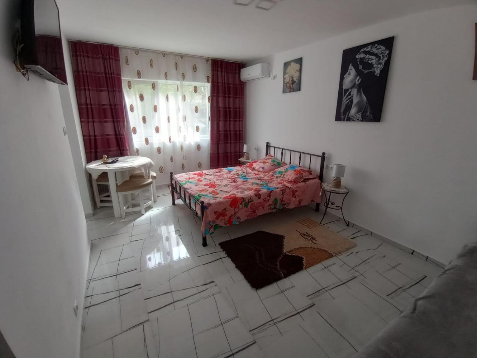 Apartament IAZMI Băile Herculane Exterior foto