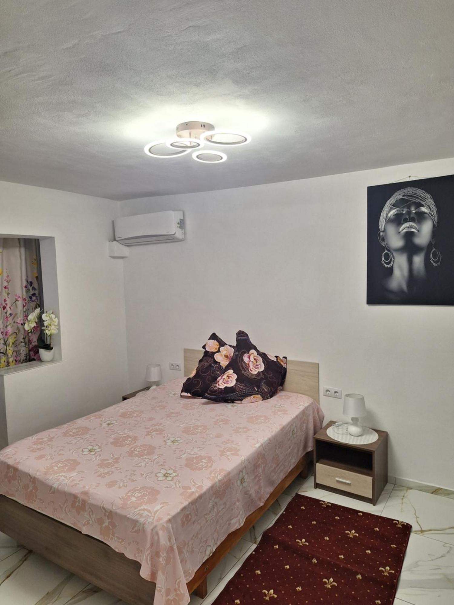 Apartament IAZMI Băile Herculane Exterior foto